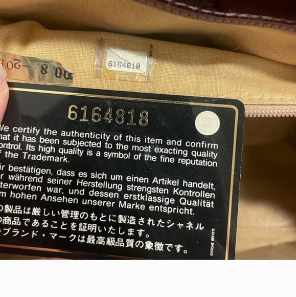 Designer CHANEL Neo Executive Patent Leather Handbag - Picture 9 of 12